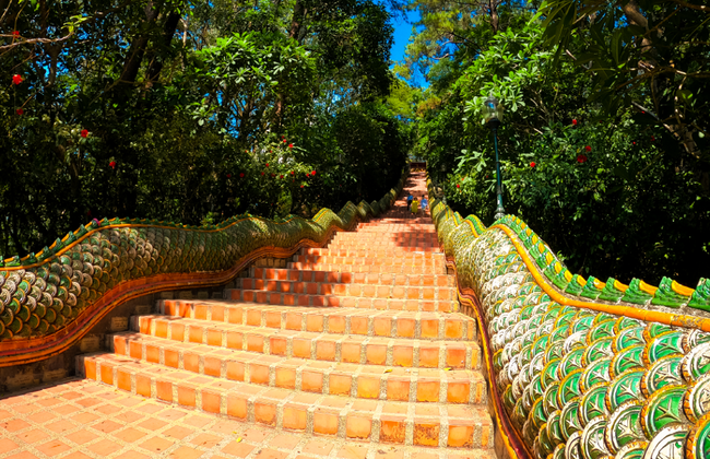 Scopri il Tempio Doi Suthep e il Villaggio Tribù Hmong - Tour Privato - Foto 1